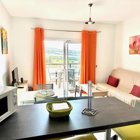 Διαμέρισμα Pambnb - Cozy Seaview With Gym & Kids Park